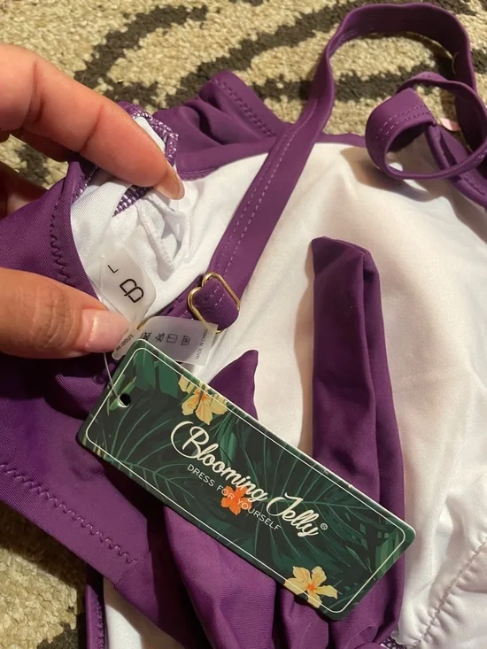 NWT Blooming Jelly Women’s V-Neck Bikini Set – Plum Purple LARGE - Picture 4 of 4